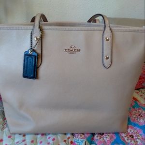 Coach Crossgrain Leather City Tote (57522)
